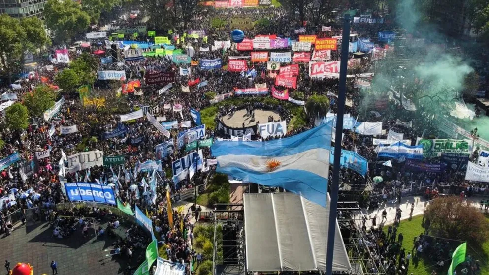 Los docentes universitarios anunciaron paro por una semana 2