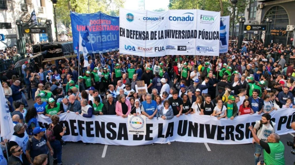 Nuevo paro universitario: docentes cumplen tres semanas de protesta por salarios y financiamiento