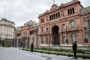 El Gobierno les prohibió el ingreso a la Casa Rosada a todos los periodistas acreditados
