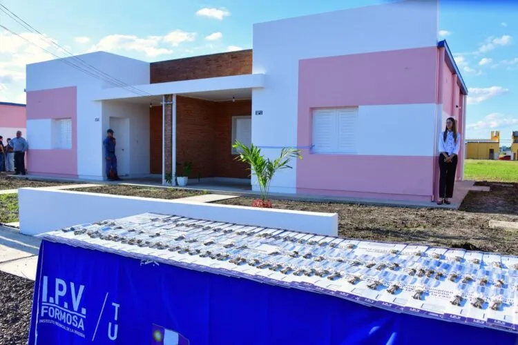 El funcionario destacó la planificación provincial ante recortes nacionales y el acceso a la vivienda en Formosa.