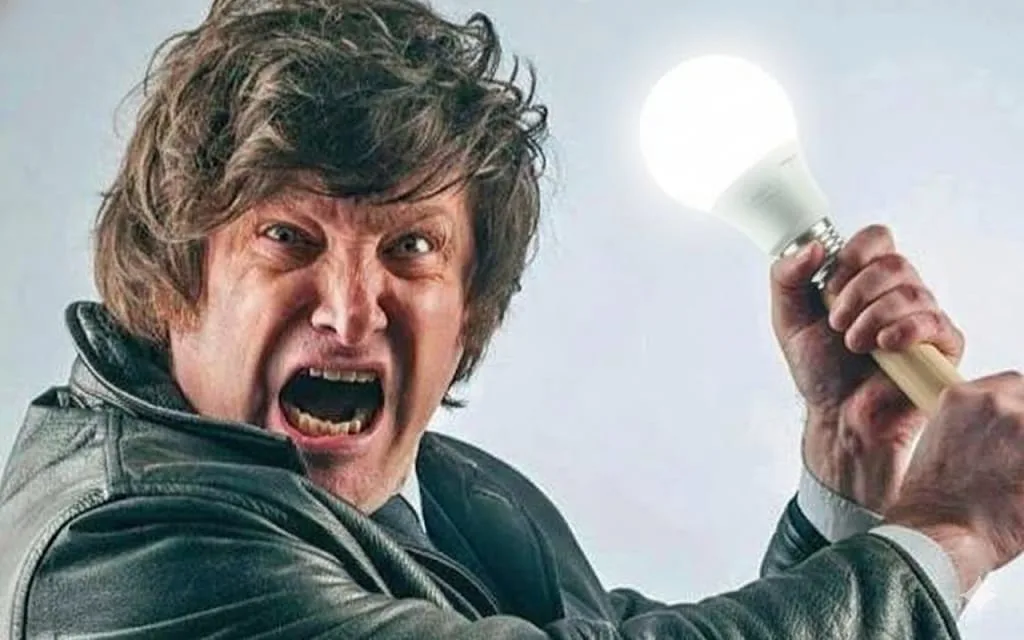 Javier Milei quita de subsidios a la luz
