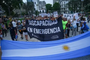 Marcha contra el ajuste en Discapacidad Foto Página 12