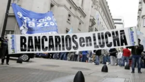 Bancarios llamaron a un paro: cuándo es la medida de fuerza y a qué entidades afecta