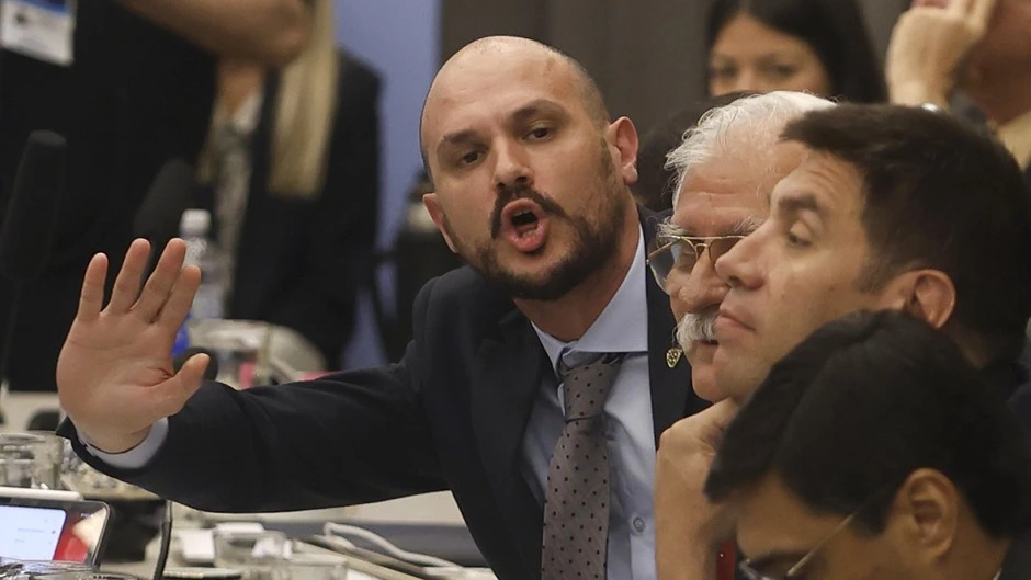 Santiago Santurio. Diputado pasó de manejar un Uber a comprarse una casa de USD 300 mil con un crédito del Banco Nación