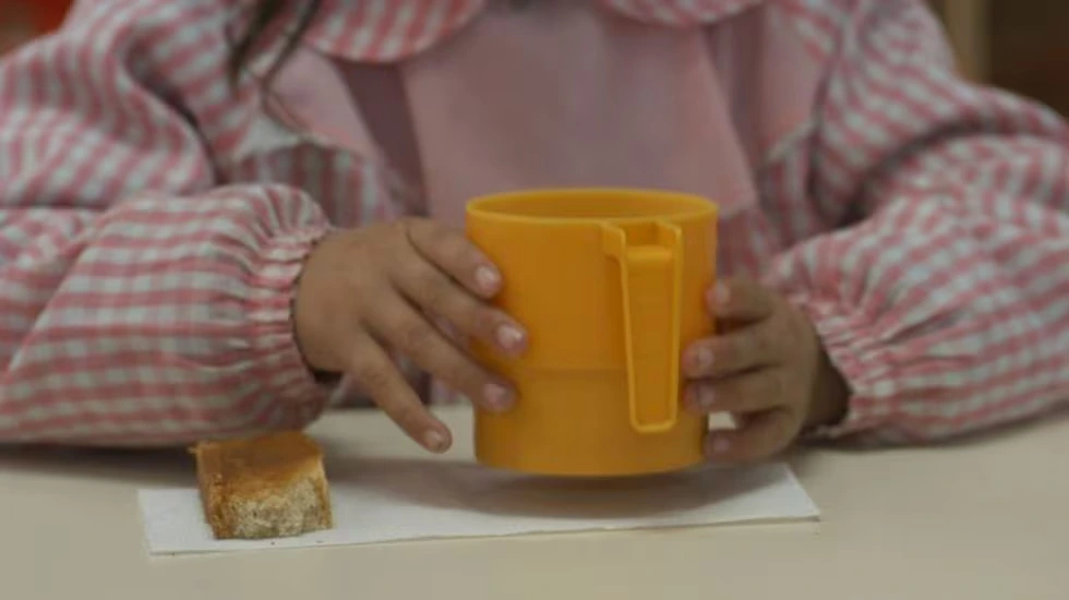 Crisis en escuelas correntinas: docentes organizan colectas por recortes en alimentos y copa de leche