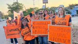 Trabajadores de la salud del Chaco se suman a la Marcha Federal Universitaria