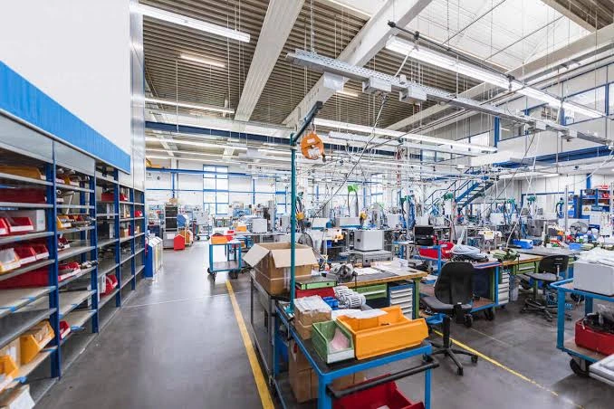 El empleo privado correntino cayó tanto en la comparación mensual como frente a marzo de 2025.