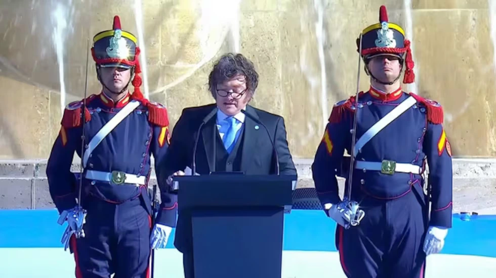 Día de la Bandera: con Adorni junto a Milei y Villarruel relegada, el acto dejó señales políticas