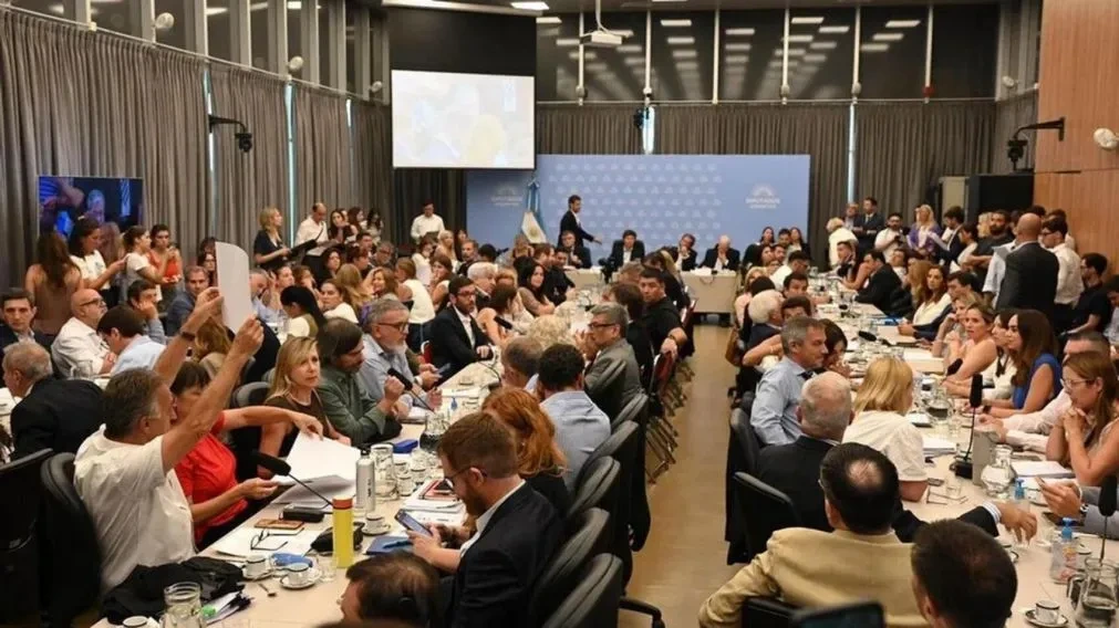 Diputados debate el Súper RIGI y la ley de lobby impulsados por el Gobierno nacional