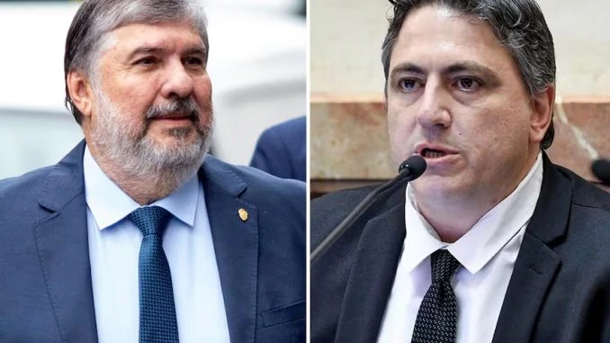 Mayans sostuvo que el proyecto carece de respaldo político y fundamento constitucional.