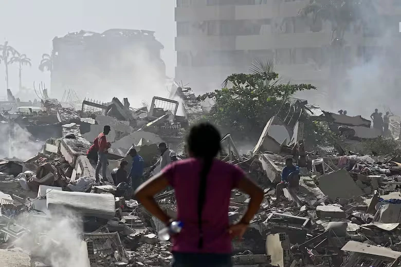 Los terremotos de magnitud 7,2 y 7,5 dejaron cientos de víctimas y graves daños en infraestructura y servicios esenciales.