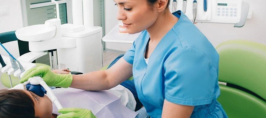 La reforma busca facilitar tratamientos odontológicos para niños, personas con discapacidad y pacientes con miedo al consultorio.