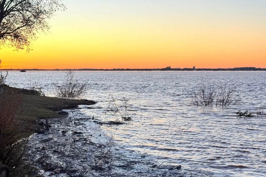 Corrientes monitorea la crecida del río Uruguay y Misiones activa un plan preventivo ante posibles inundaciones