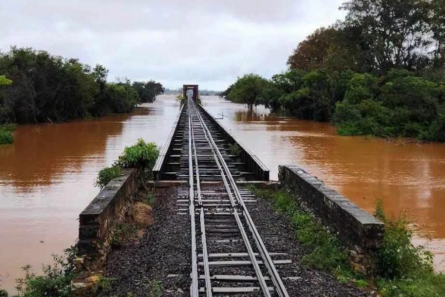 Corrientes y Misiones siguen en alerta por la crecida del río Uruguay y el avance de El Niño
