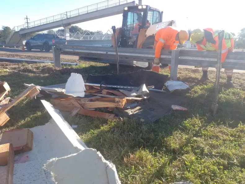 Estos puentes se construyen por pedidos de comunidades que necesitan cruzar la ruta sin exponerse al tránsito.