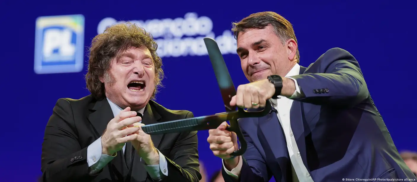 Por el viaje a Brasil, denuncian penalmente a Javier Milei por malversación de fondos públicos