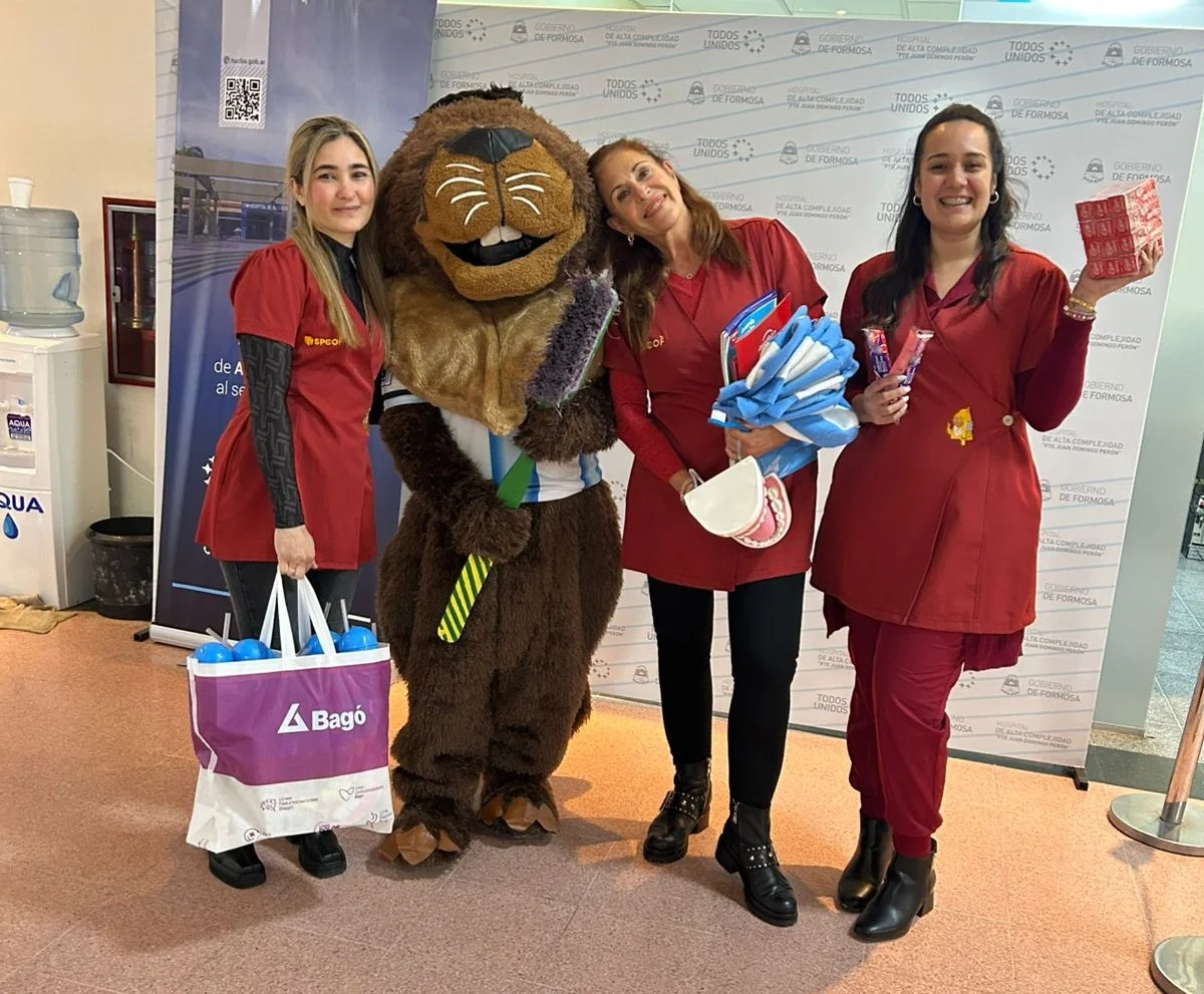 Las integrantes de la SPCOF fueron junto a la mascota de la subcomisión, El Carpi.