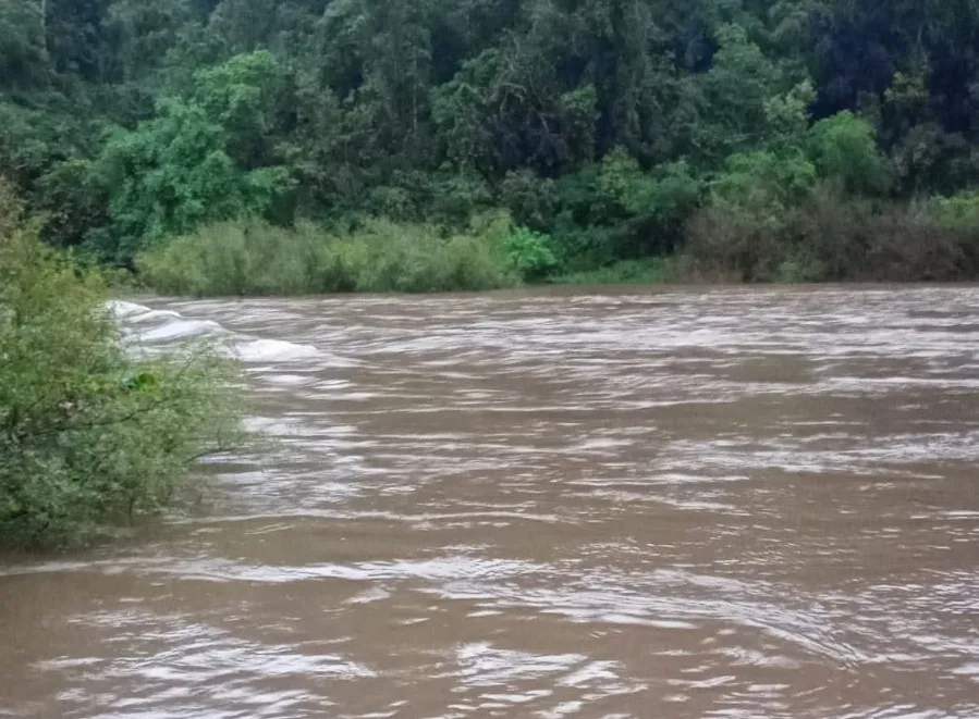 Cerraron el acceso al Parque Provincial Moconá por la crecida del arroyo Yabotí